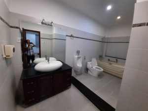 van-phong-cho-thue-phuong-an-phu-nha-tam-batdongsanquan2.com